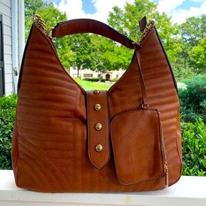 Gussaci Women’s Shoulder Bag W/ An Attached Pouch